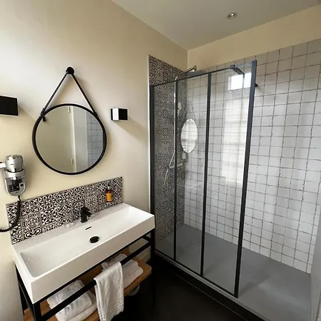 Saint-julien 3* أنجير