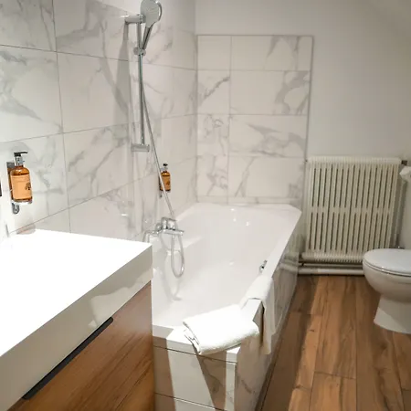 圣朱利安酒店 3*